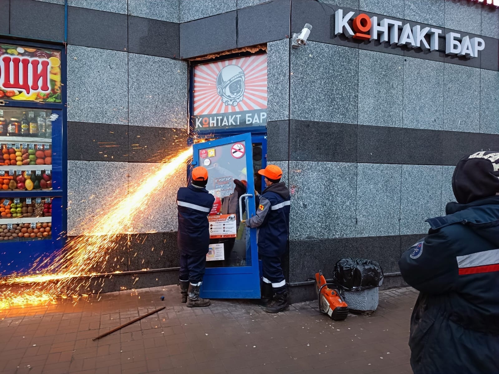 В Приморском районе начинается освобождение городской территории от  незаконного торгового комплекса - Официальный сайт Администрации  Санкт‑Петербурга